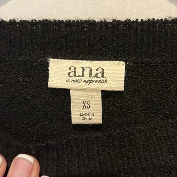 a.n.a / Ana - Women's Tunic Sweater.  Size XS. Black. - Picture 2 of 10